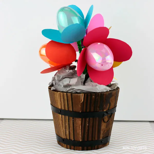 DIY plastic Easter egg flowers craft
