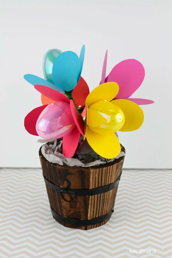 Plastic Easter egg flower bouquet