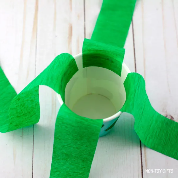 paper crepe streamers