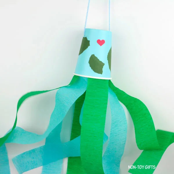 Paper cup Earth Day craft for preschoolers 
