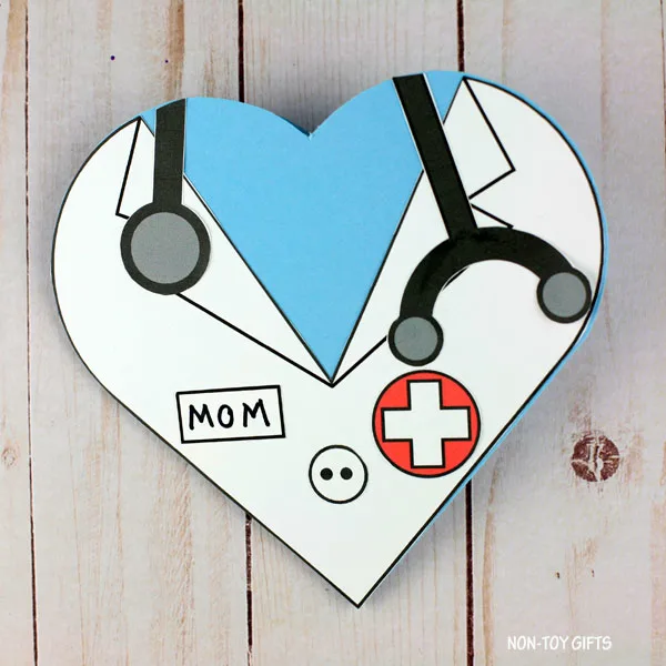 write the word mom 