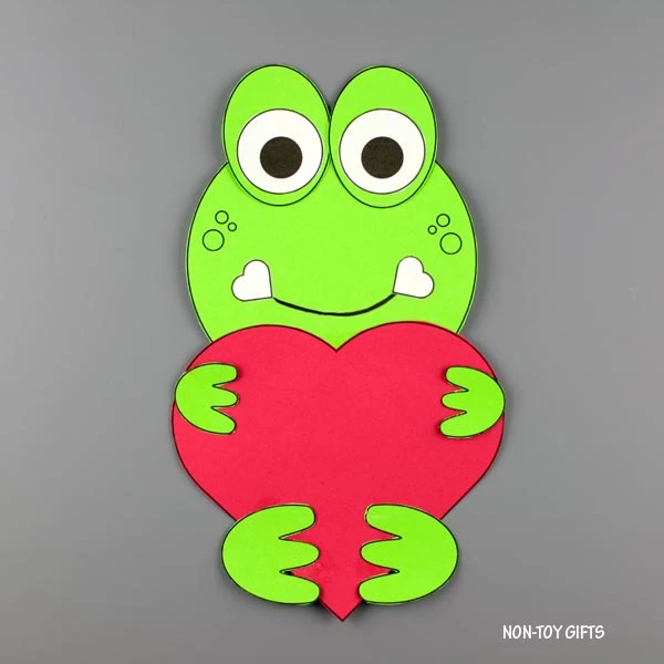 Valentine's Day heart animal craft: frog