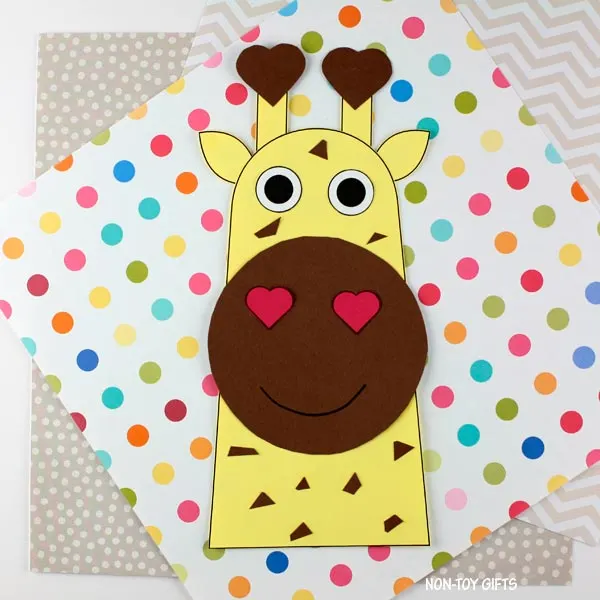 Easy paper Valentine's Day heart giraffe craft for kids