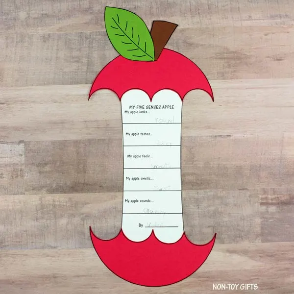 red apple