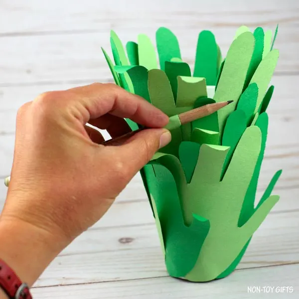 curl the fingers