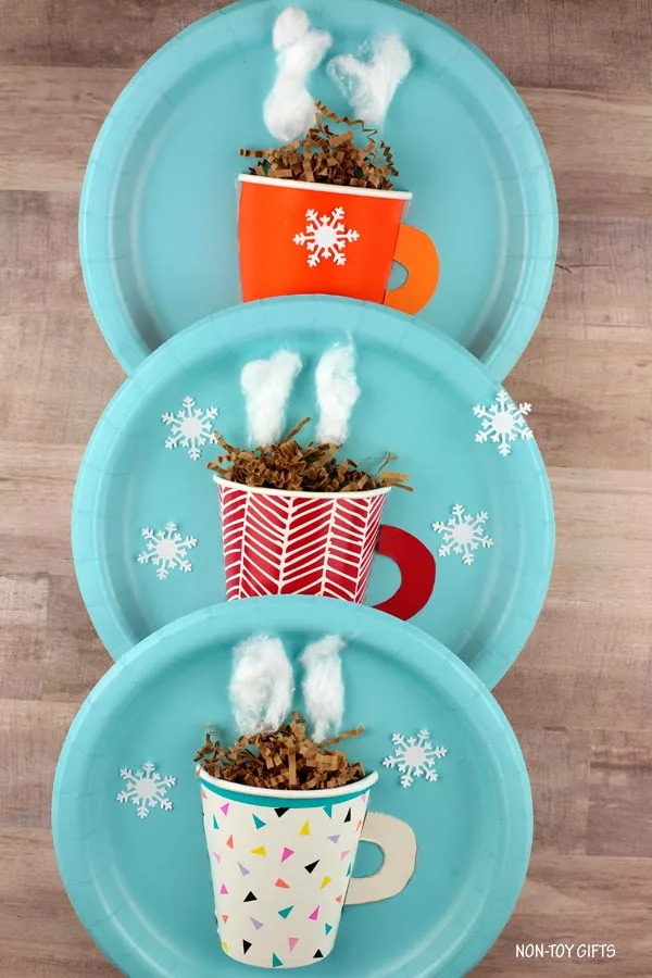 hot chocolate craft made with paper cup and paper plate
