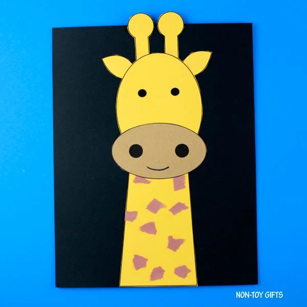 Torn paper giraffe craft for kids to make if they like the ZOO