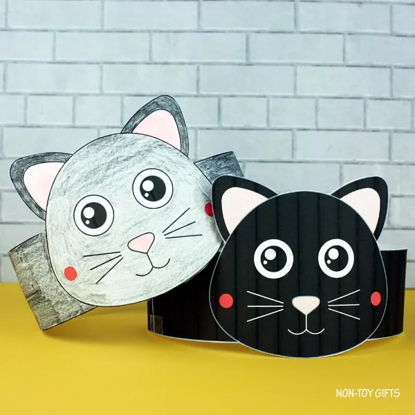 Black cat paper crown