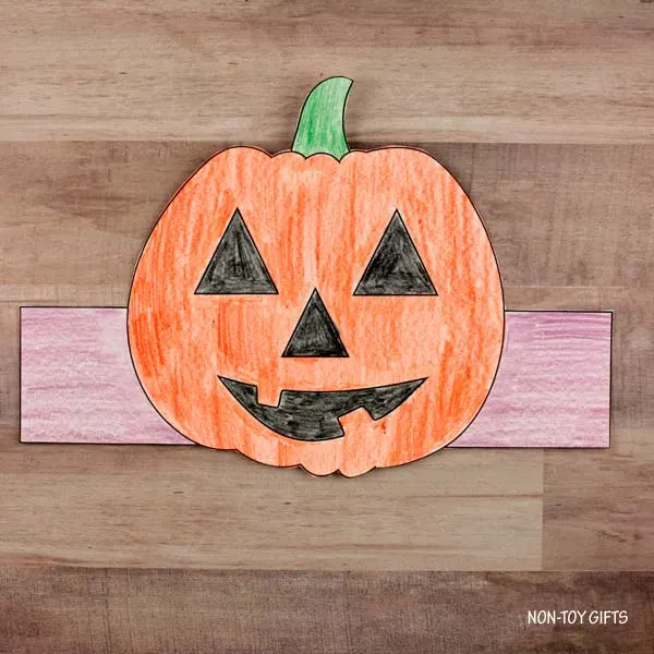 color the pumpkin