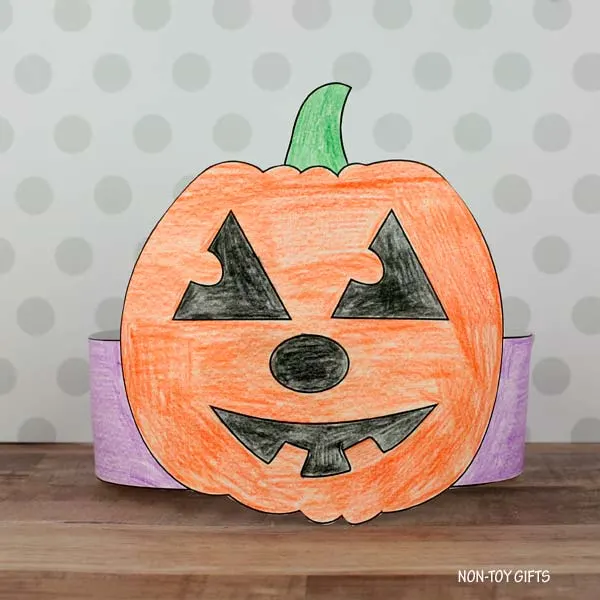 DIY Halloween pumpkin paper hats