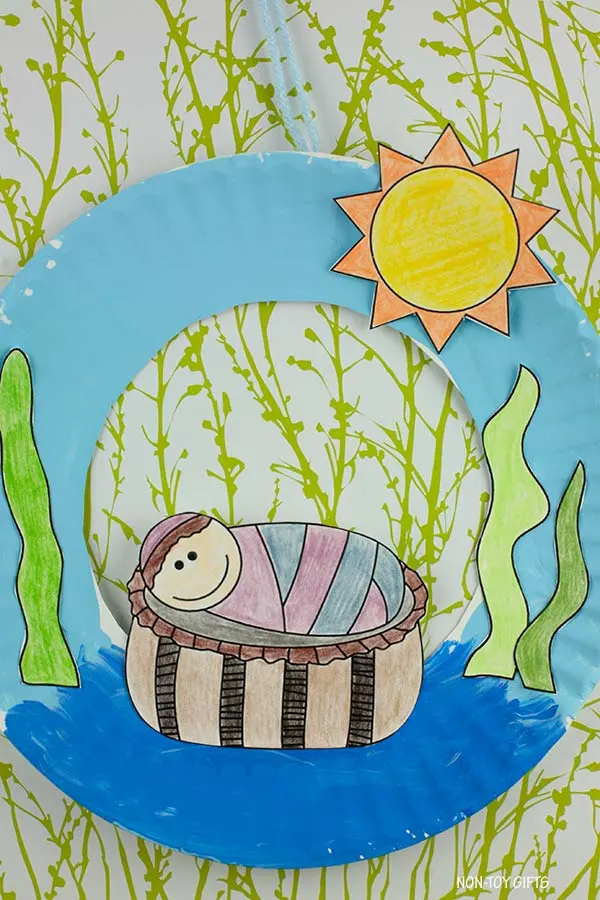 easy Baby Moses paper plate craft