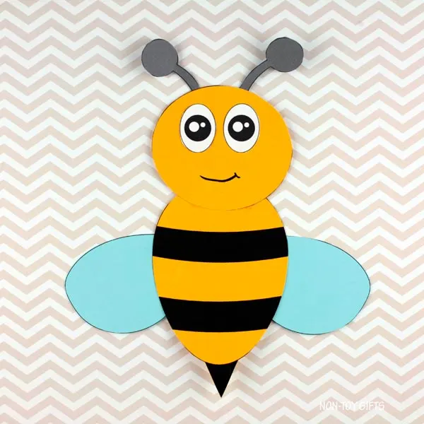 simple insect craft for kids: bee