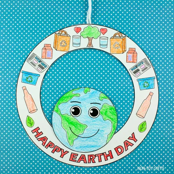 Earth Day recycle wreath craft