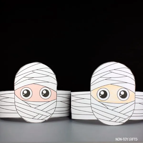 coloring Mummy paper hat