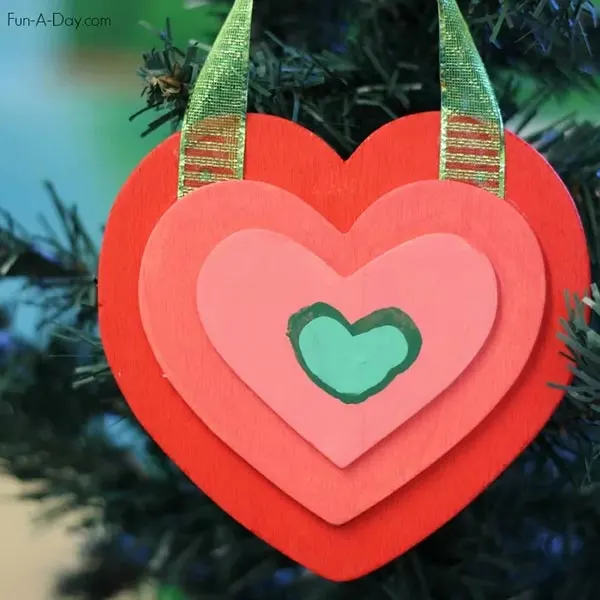 heart Christmas ornament for kids to make