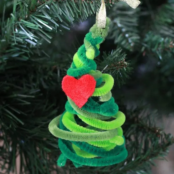 pipe cleaner ornament