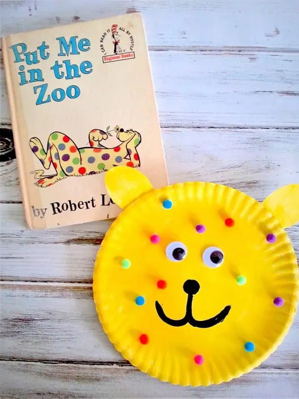 Put Me in the Zoo paper plate craft