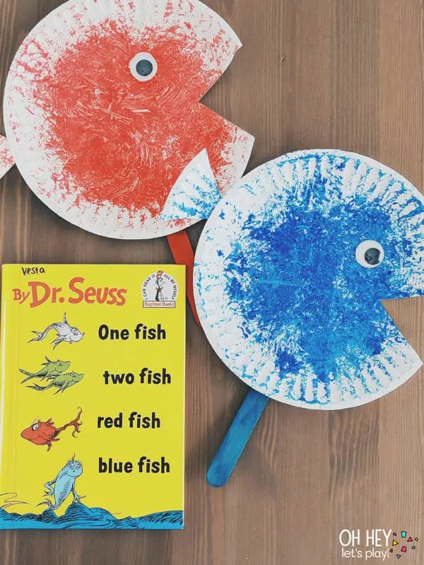 One fish two fish red fish blue fish paper plate craft
