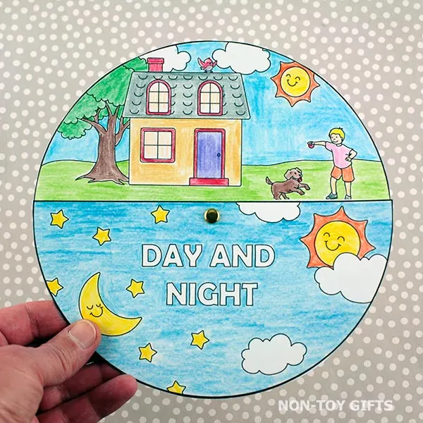 preschool Day and night spinner craft