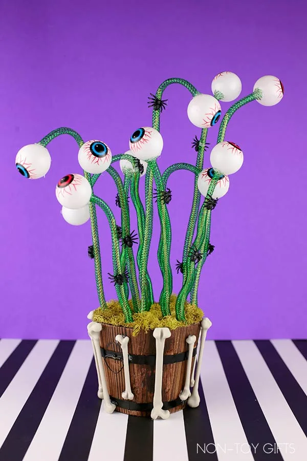 DIY creepy eyeball pot
