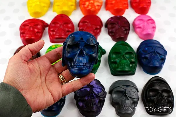 DIY skeleton crayons for Halloween for school