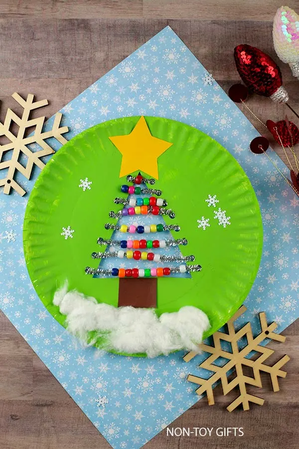 simple Christmas tree paper plate craft for kids with free printable template