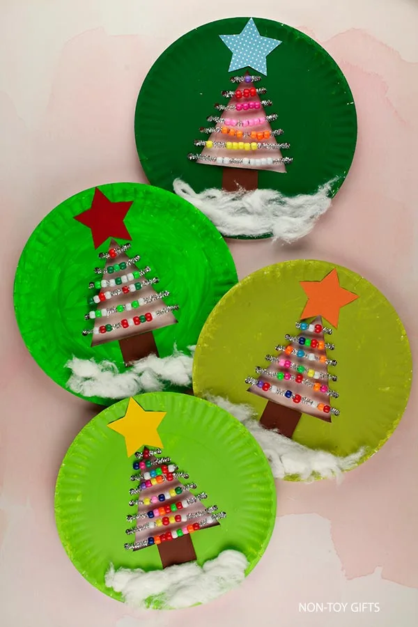 Christmas tree paper plate craft for kids with free printable template