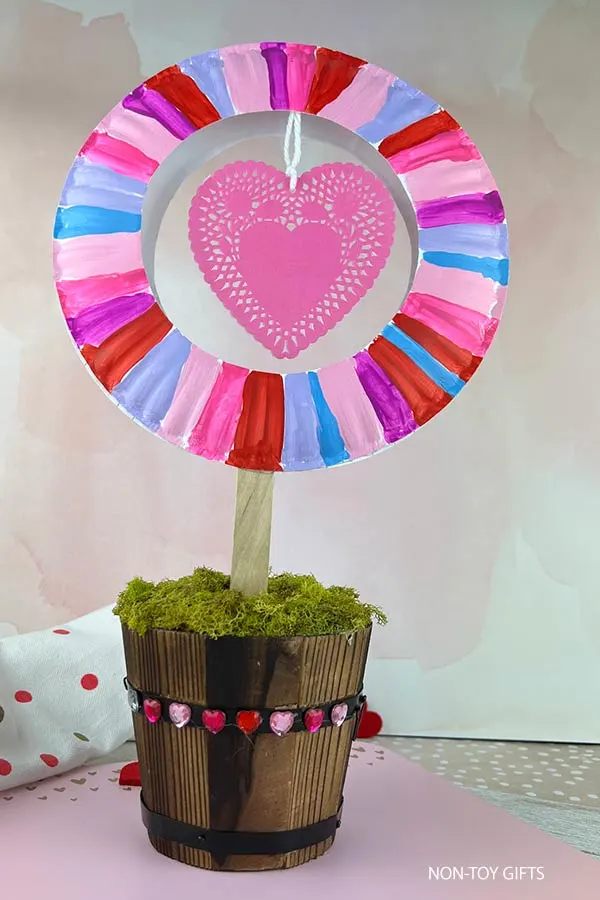 Valentine DIY decoration to make with kids
