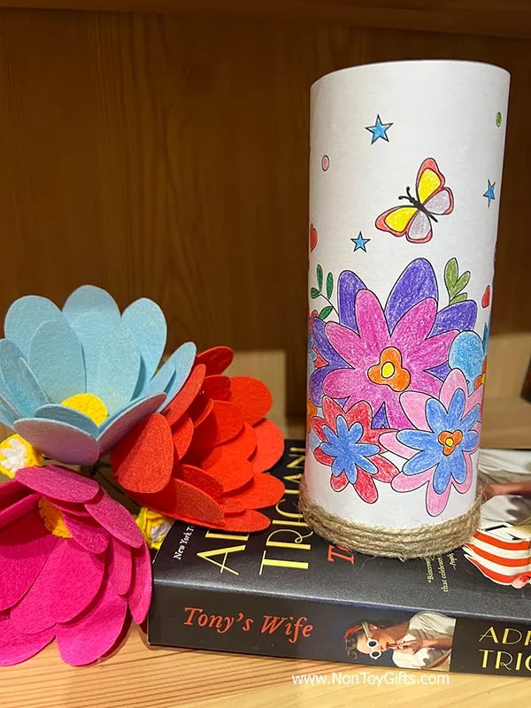 DIY lantern for grandma - gift kids can make
