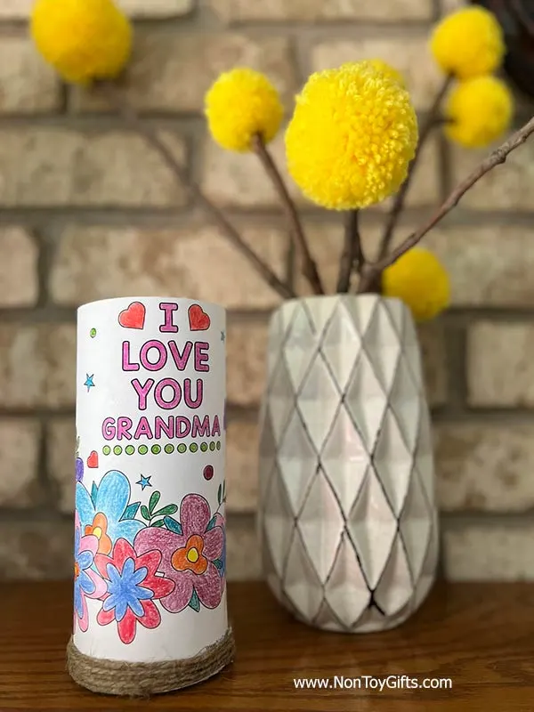 Easy DIY gift for grandmother from kids: night light with free printable 