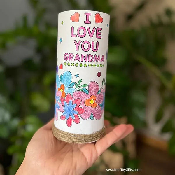 DIY gifts for grandma: lantern