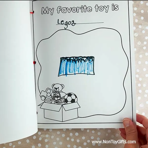 All about me printable book for kids - favorite toy page