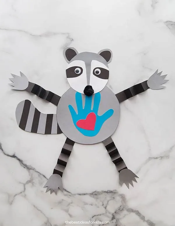 paper kissing hand craft with free printable