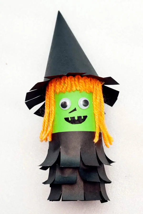 Paper roll witch craft for preschoolers