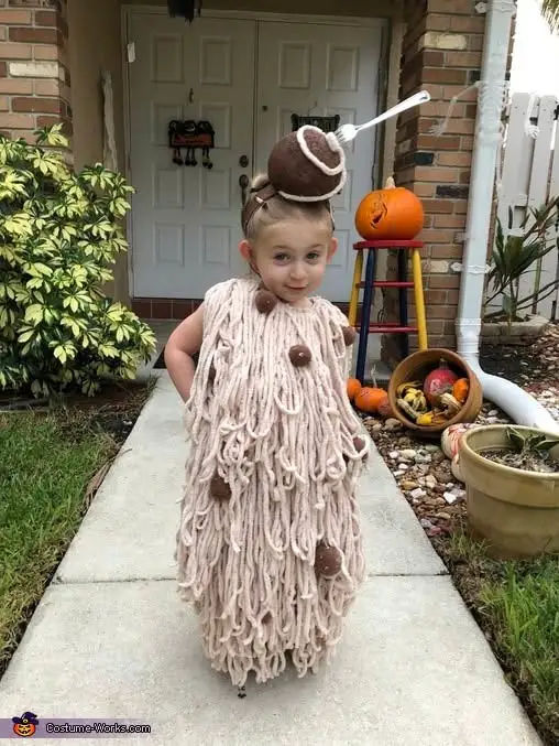 Spaghetti and meatball Halloween costume