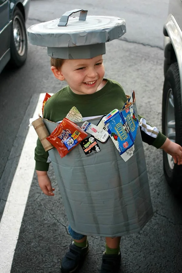 DIY recycling bin Halloween costume