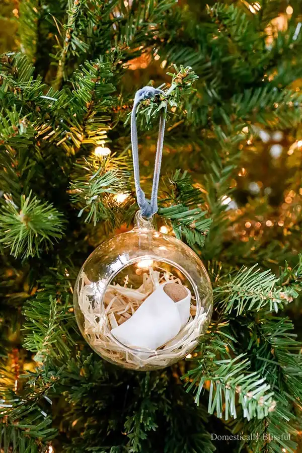 DIY manger ornament