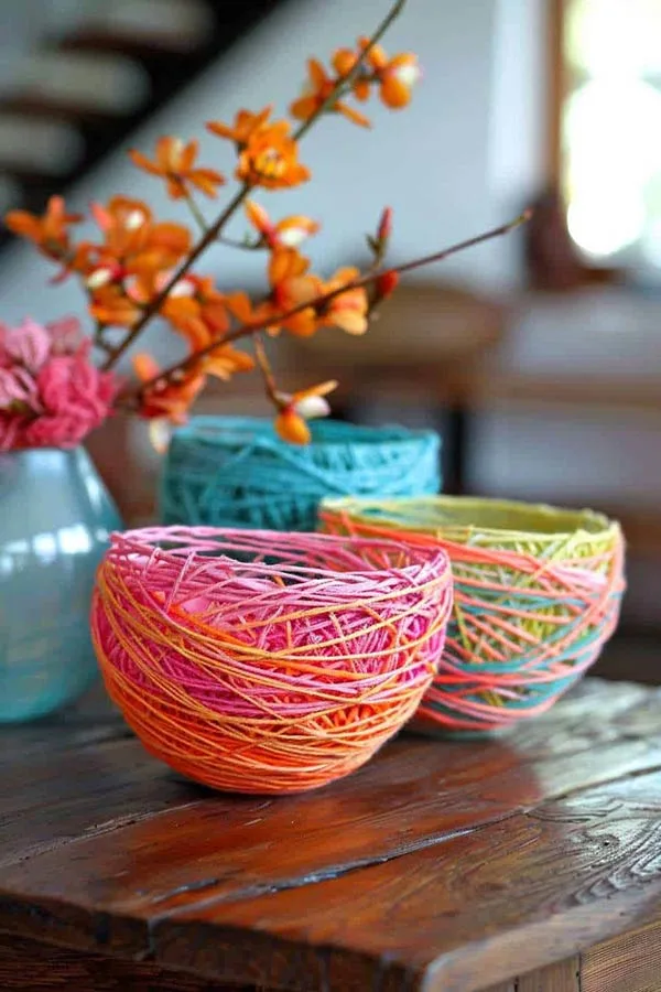 DIY gifts for grandma from kids: yarn vases